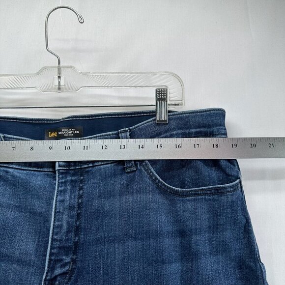 Lee Jeans Womens Sz 18 Flex Motion Regular Fit Straight leg Mid Rise Denim Blue - Picture 7 of 11